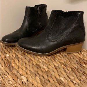 Gravity Pope Black Boot/Bootie- Made in Portugal